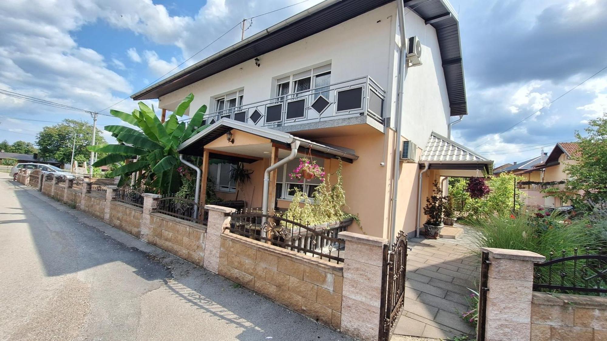 Kaca Apartmani 1 Banja Luka Exterior foto
