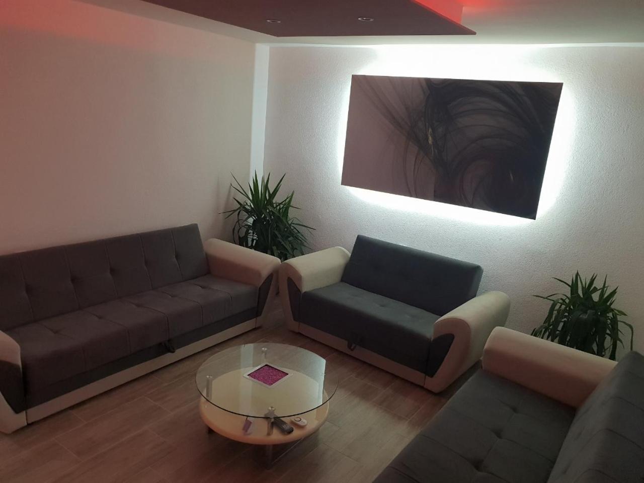 Kaca Apartmani 1 Banja Luka Exterior foto