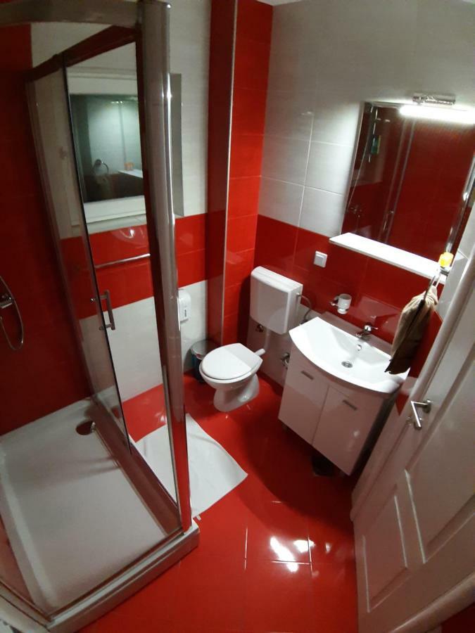 Kaca Apartmani 1 Banja Luka Exterior foto