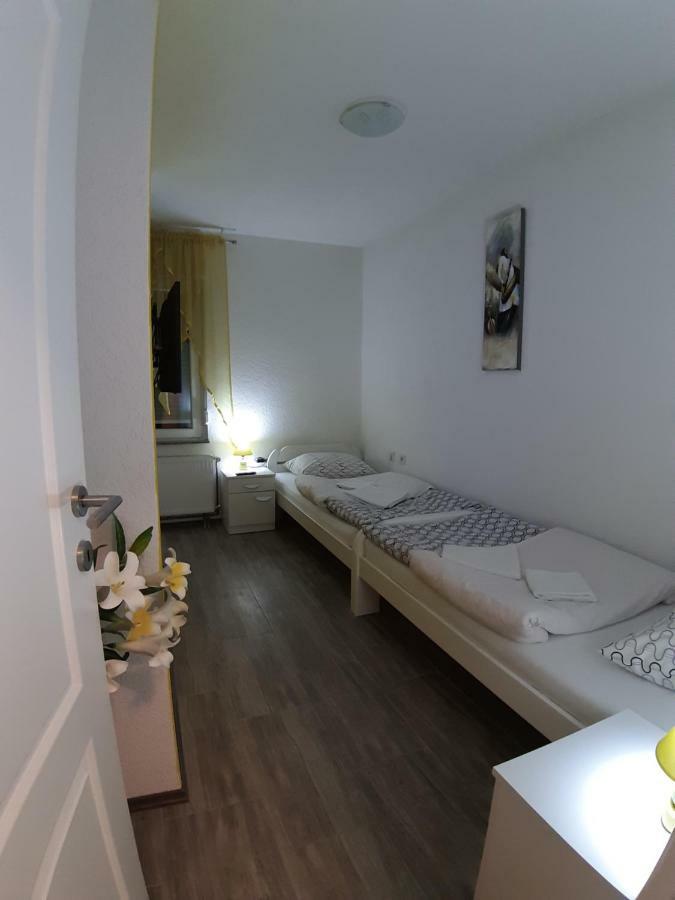 Kaca Apartmani 1 Banja Luka Exterior foto